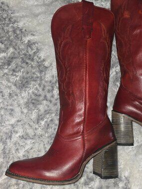 Freebird Jackson Boots — Red — Size 9
